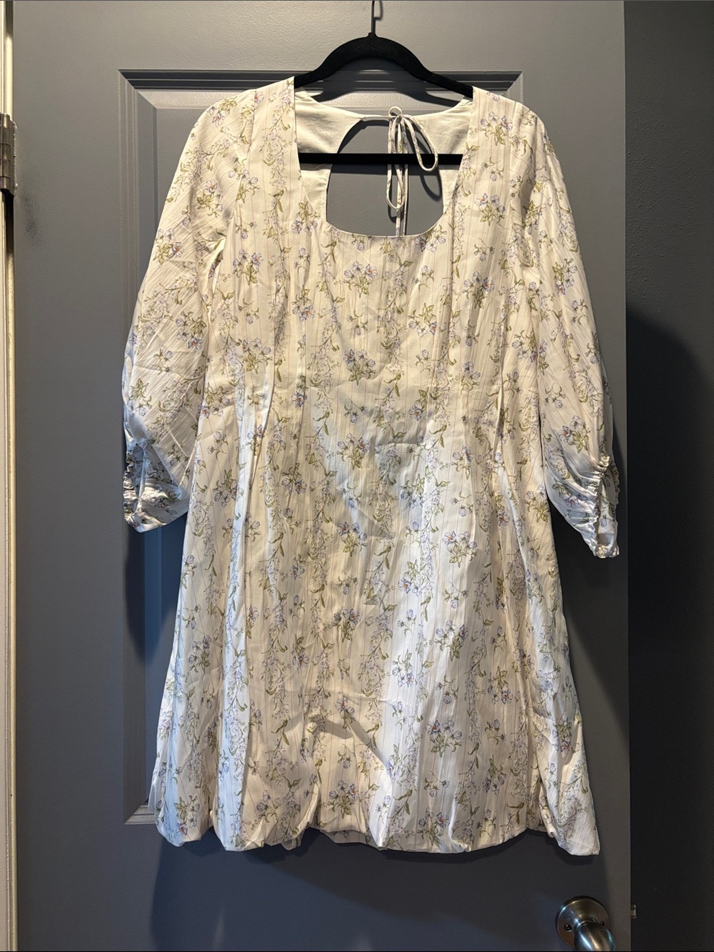 H&M Cream Floral Bubble Dress - Size L NWT
